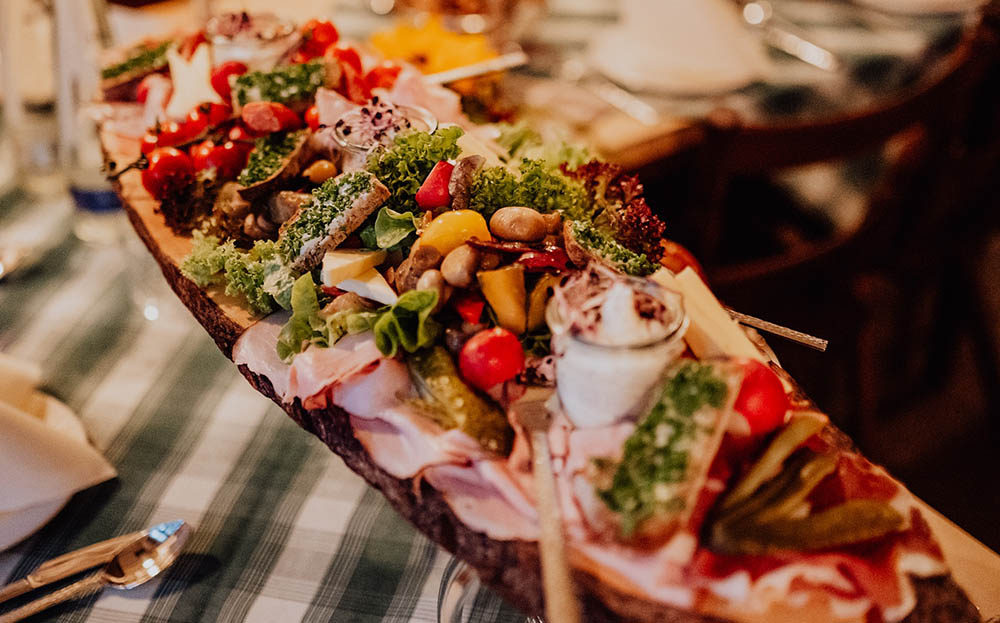 Brotzeit Gasthof Hinterbrühl am See